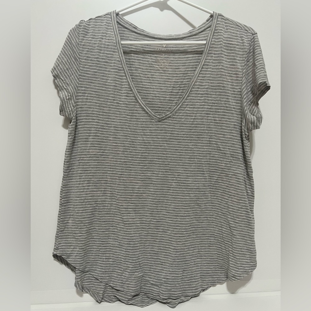 American Eagle soft & sexy, stretch v-neck top